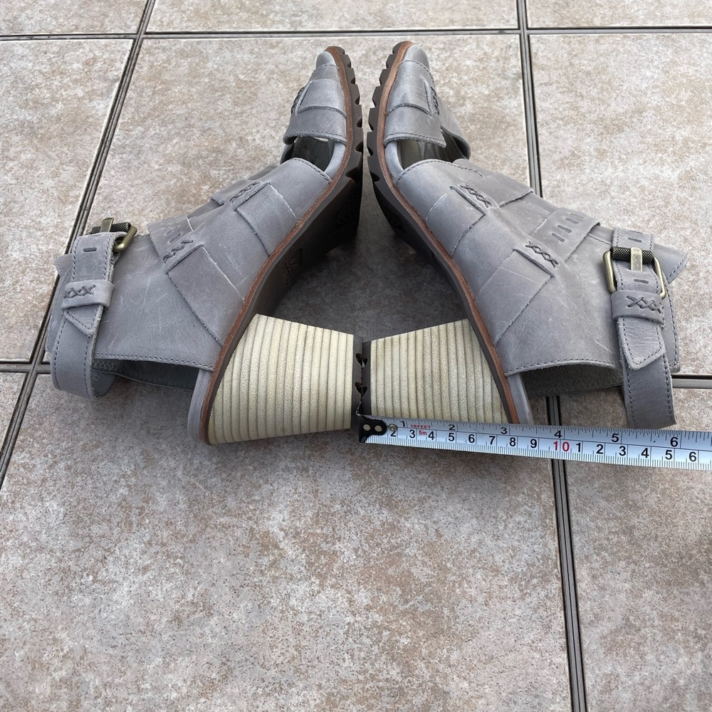 Sorel - Nadia Buckle Kettle - Picture 12 of 15